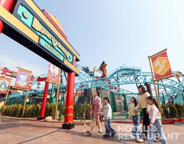 레고랜드 코리아 슬롯 무료체험에 4월 새롭게 오픈한 360도 회전 롤러코스터_ 스핀짓주 마스터