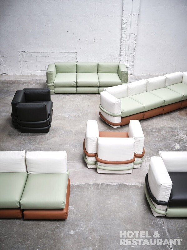 Muller Van Severen의 Pillow 소파(사진 출처_ www.bdbarcelona.com) 