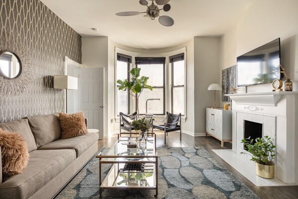 클래식한 모던 스타일의 코인 슬롯 빈티지 아파트