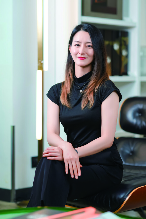 12Chairs 에블린(김혜숙) 바텐더