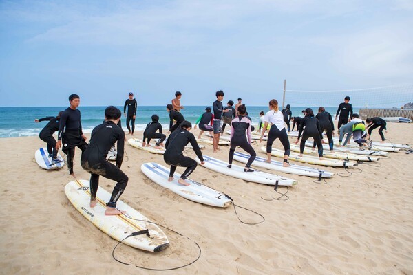 서핑 위쳐 3 슬롯 모드로 브랜딩한 양양