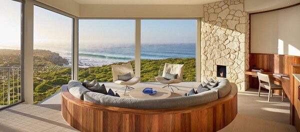 '월드 50 베스트 메이저 슬롯사이트 아톰카지노 2025' 69위에 오른 호주 캥거루 아일랜드의 '서던 오션 로지(Southern Ocean Lodge)'는 올해 '아메리칸 익스프레스 트래블 원 투 워치 어워드(American Express Travel One To Watch Award)'를 수상했다.