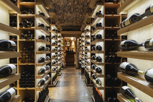 모리셔스 벨 마레 플라지의 블루 페니 셀러(Blue Penny Cellar)