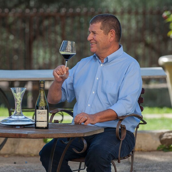 설립자 제라르 브뤼