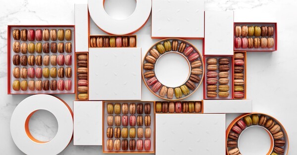 마카롱 기프트 박스 ©Pierre Hermé Paris