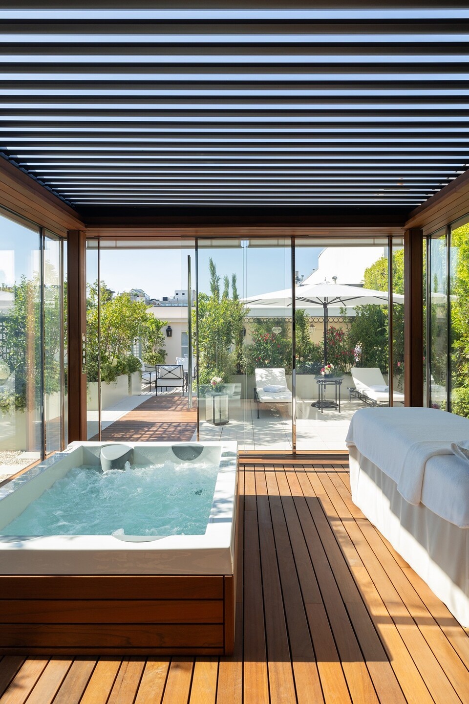 르 브리스톨 플래시 슬롯 머신 게임 에덴 스위트 룸 ©Franck Bohbot