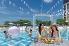 트로피컬 아트로 물든 파라다이스시티, 조엘 메슬러 협업 프로모션 화제
