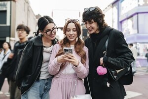외래 관광객 역대 최대, 하지만 관광수지는 적자 지속